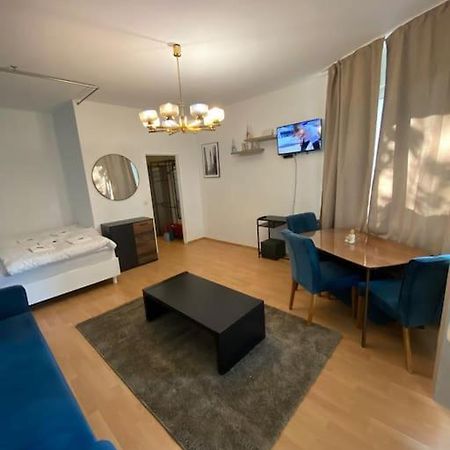 Apartment With Balcony Βερολίνο Εξωτερικό φωτογραφία