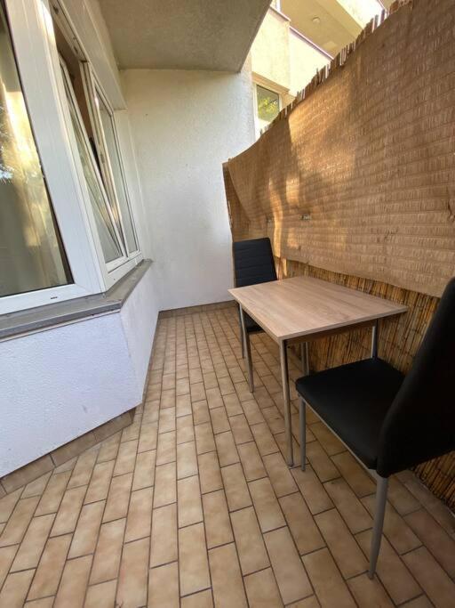 Apartment With Balcony Βερολίνο Εξωτερικό φωτογραφία